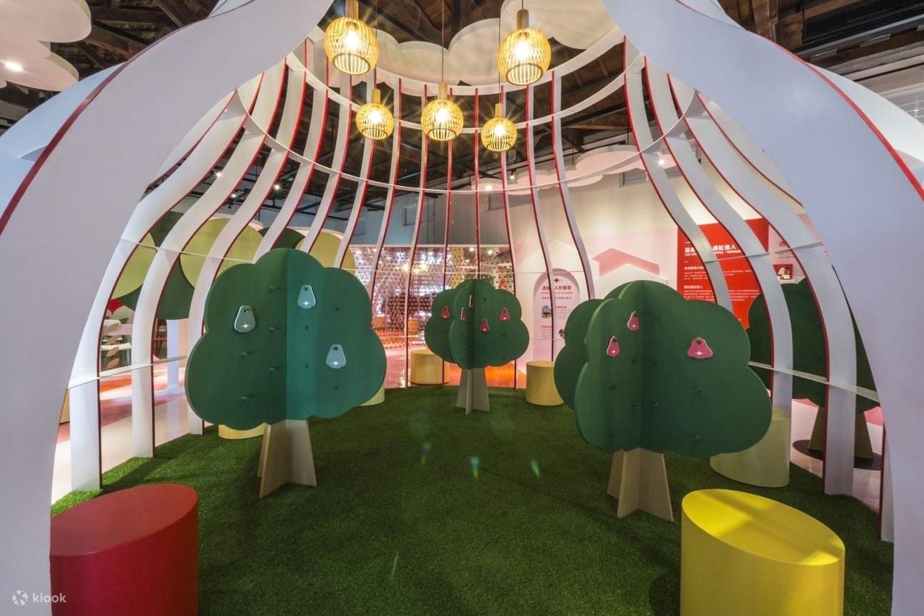 Activité de visite guidée de l'association agricole de Jiadong Township : Dégustation de gelée de carambole et d'aiyu congelés